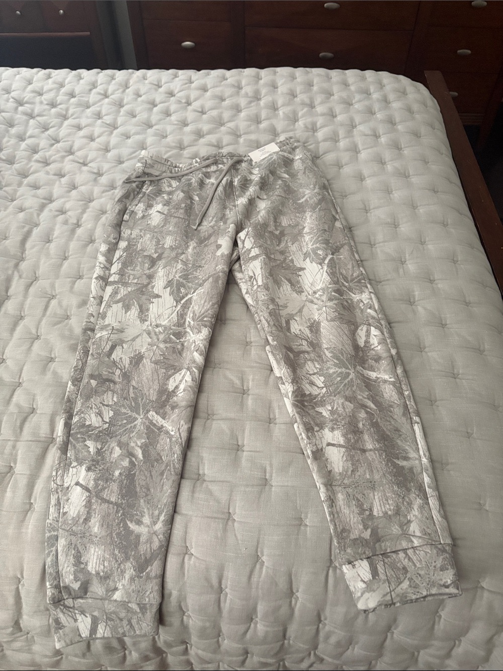 Hollister Men's Gray Camouflage Jeggings Sweatpants